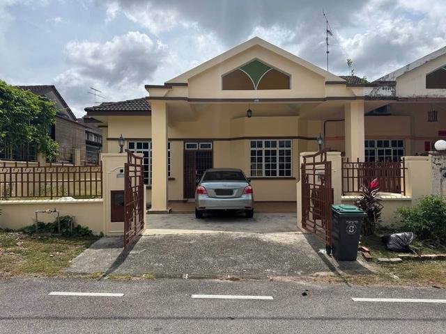 Residential House for sale in Kulai, Johor