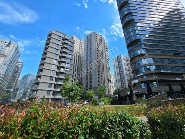 Kadiköy, İstanbul içerisinde kiralık mülk