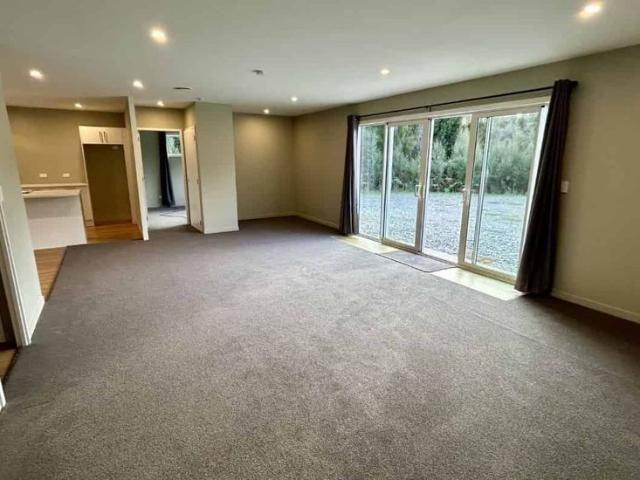 House for rent in West Coast