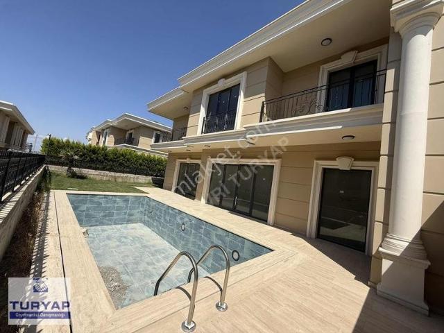 Kumburgaz Mahallesi, Büyükçekmece içerisinde kiralık Villa