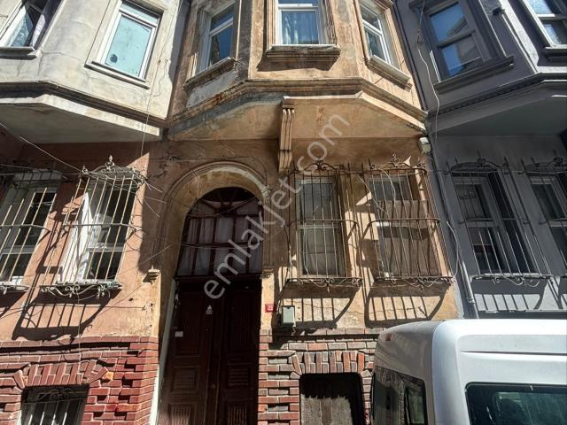 İstanbul Merkez, İstanbul içerisinde satılık Bina