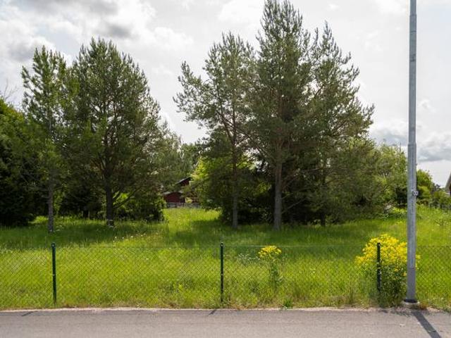 Tomt till salu i Uppsala