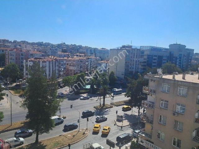 Karabağlar, İzmir içerisinde kiralık mülk