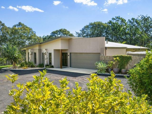 Cottage for sale in Ravensbourne, Queensland
