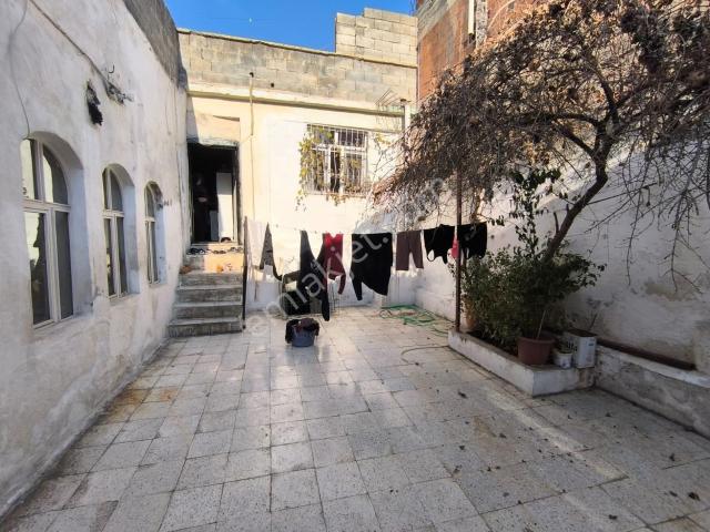 Şanliurfa içerisinde satılık Villa