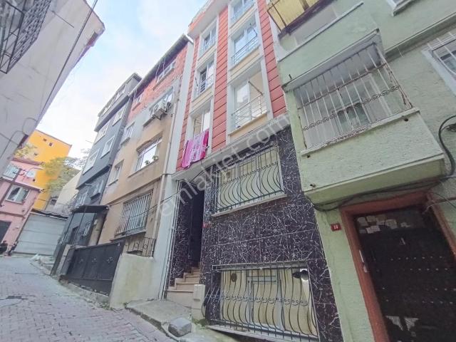 Hacıahmet Mahallesi, Beyoğlu içerisinde satılık mülk