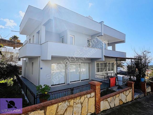 Kuşadasi, Aydin içerisinde satılık Villa