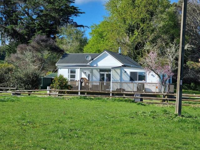 House for rent in Ōhiwa, Ōpōtiki District