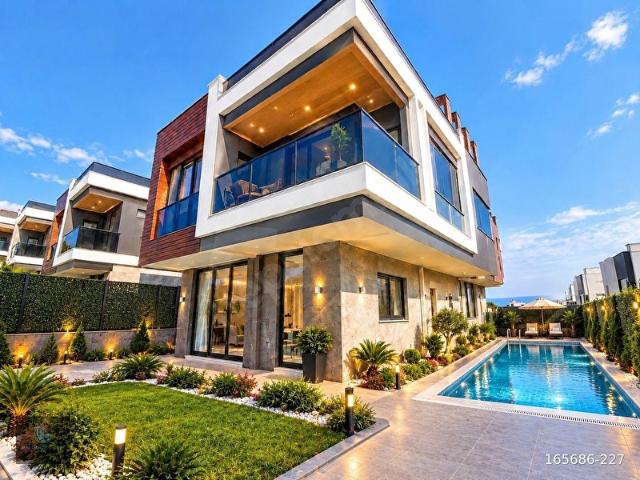 Mezitli, Mersin içerisinde satılık Villa