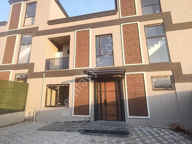 Merkez Mahallesi, Mezitli içerisinde satılık Villa