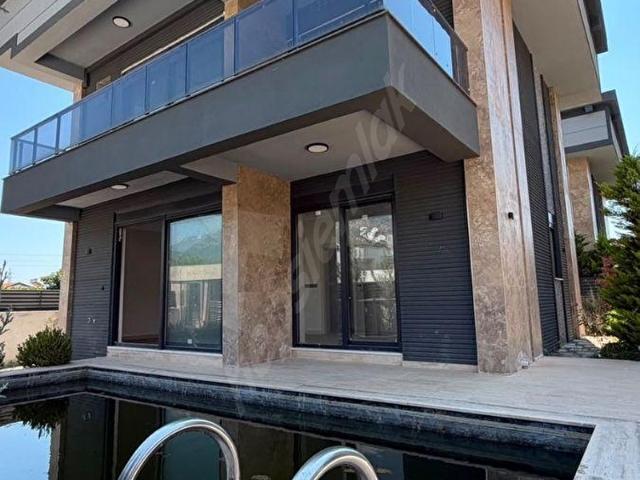 Kemer, Antalya içerisinde satılık Villa