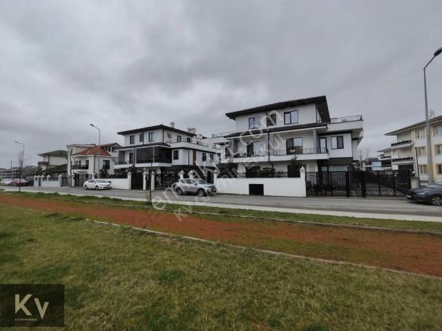 Serdivan, Sakarya içerisinde satılık Villa