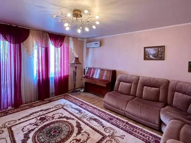 Квартира продажа в Великодолинском, Днепропетровской области