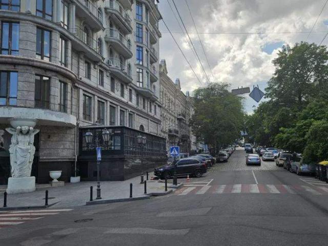 Квартира продажа в Великодолинском, Днепропетровской области