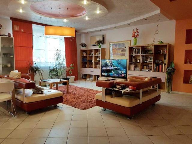 Квартира продажа в Великодолинском, Днепропетровской области
