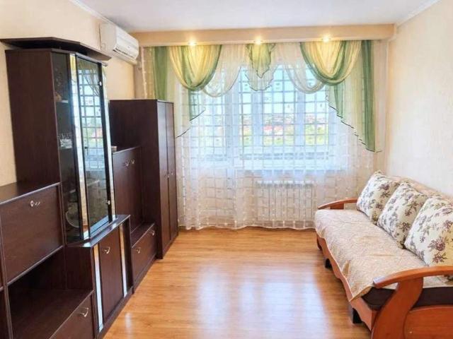 Квартира продажа в Великодолинском, Днепропетровской области