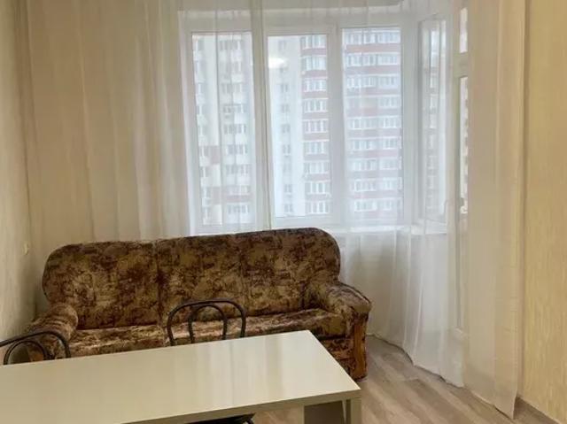 Квартира аренда в Позняки, Романкове