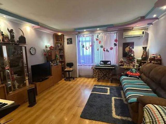 Квартира продажа в Великодолинском, Днепропетровской области