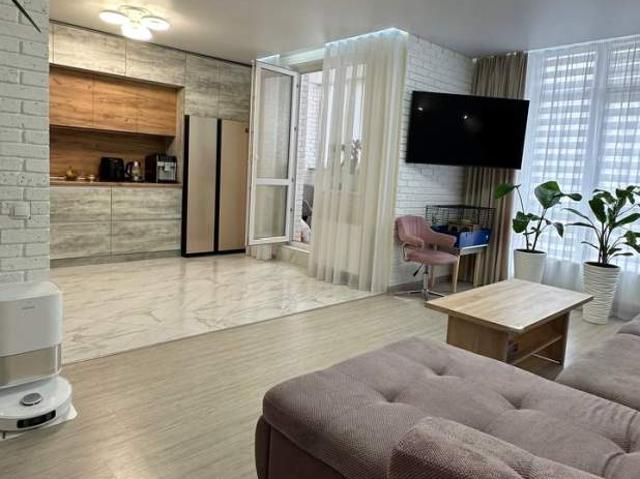 Квартира продажа в Великодолинском, Днепропетровской области