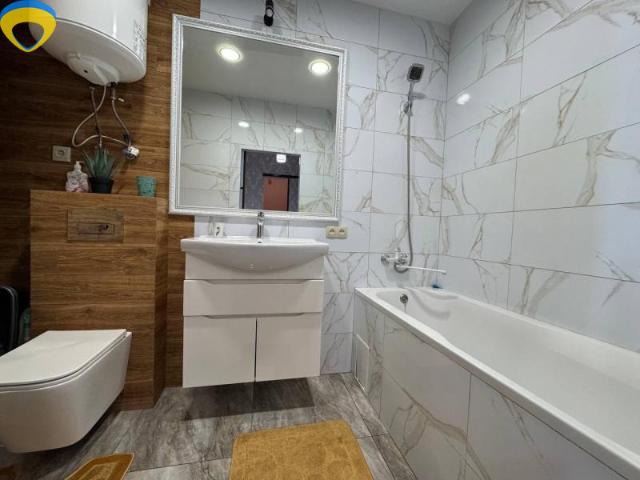 Квартира продажа в Великодолинском, Днепропетровской области