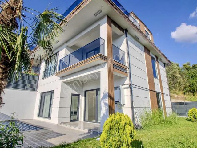 Başiskele, Kocaeli içerisinde satılık Villa