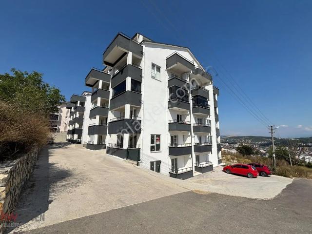 İzmit, Kocaeli içerisinde satılık mülk
