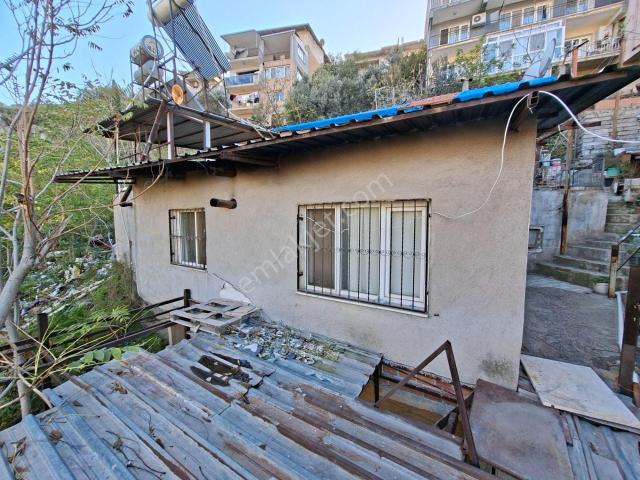 Bornova, İzmir içerisinde satılık Villa