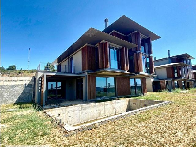 Riva Mahallesi, Beykoz içerisinde satılık Villa