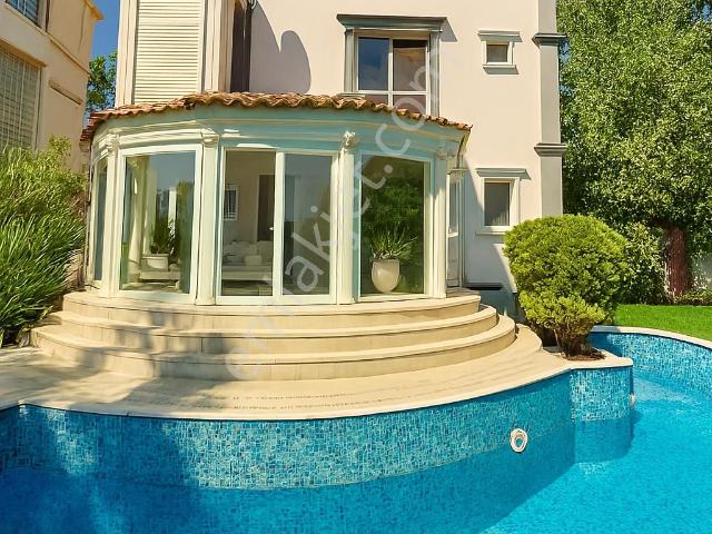 Narlidere, İzmir içerisinde satılık Villa