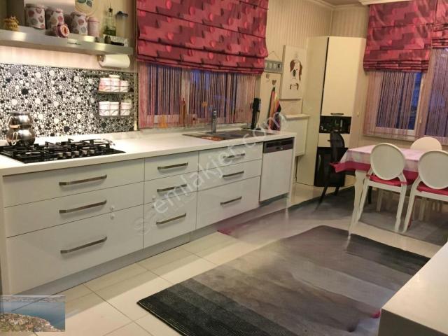 Bakirköy, Şenlikköy Mahallesi içerisinde satılık Daire