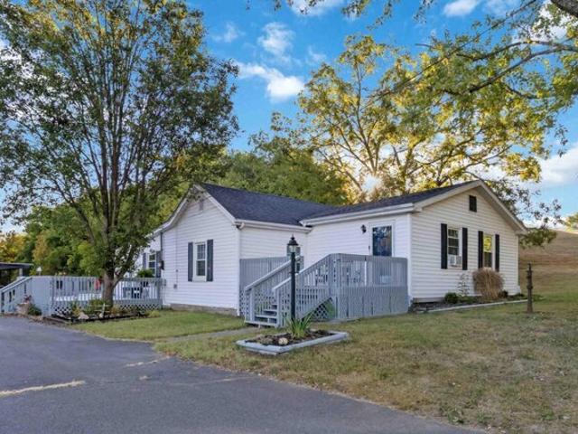 House for sale in Stanford, Kentucky