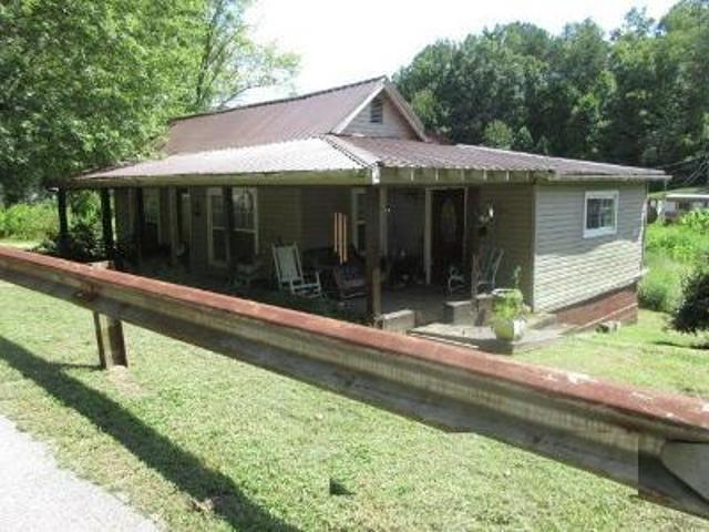 House for sale in Flatgap, Kentucky