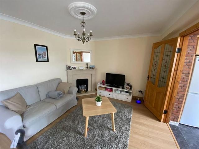 House to rent in Bluebell, North Tipperary