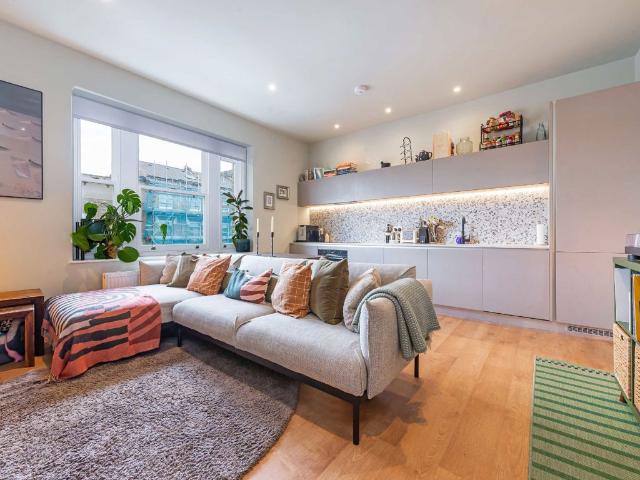 Apartment for rent in West Hackney, Greater London