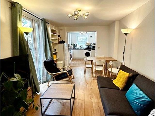 Apartment for rent in Stamford Hill, Greater London