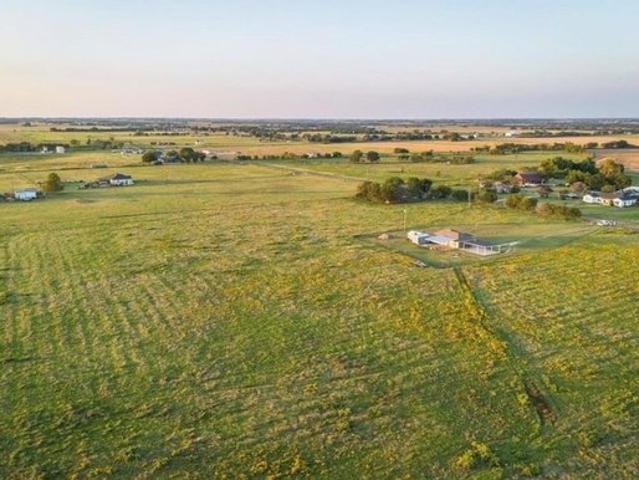 Land for sale in Elm Mott, Texas