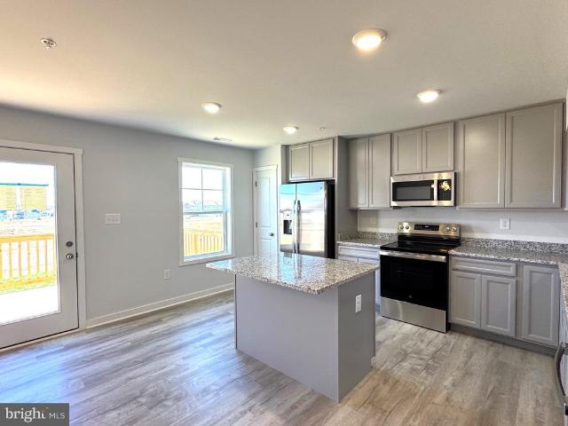 Townhouse for sale in Falling Waters, West Virginia