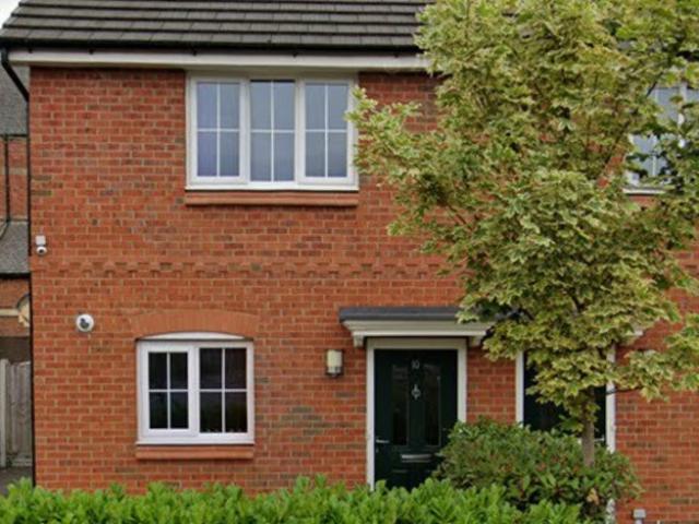 House for rent in Kensington, Calderstones