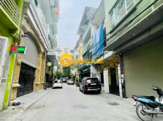 Nhà mặt phố bán