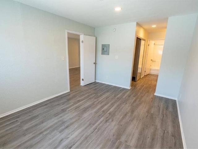 Apartment for rent in Canoga Park, California