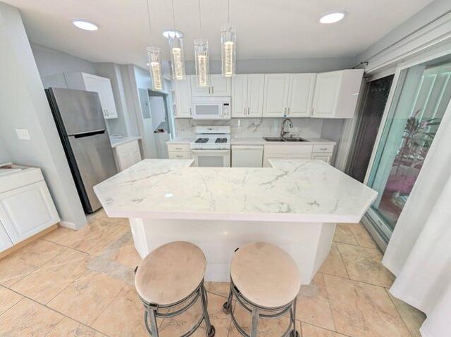 Condo for sale in Saint Thomas, Missouri