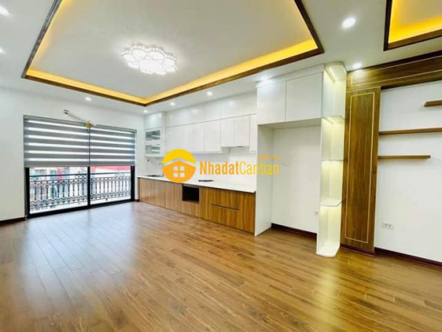 Nhà mặt phố bán