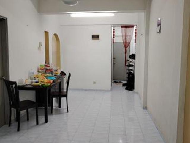 Flat for sale in Petaling, Subang Jaya