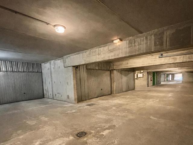 Garage vente à Saint-Nazaire, La Baule-escoublac