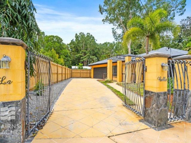 House for sale in Kewarra Beach