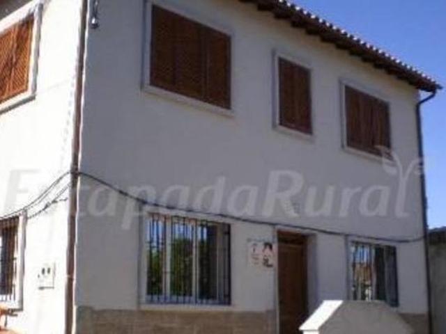 Casa en alquiler en Becedas, Castilla y León