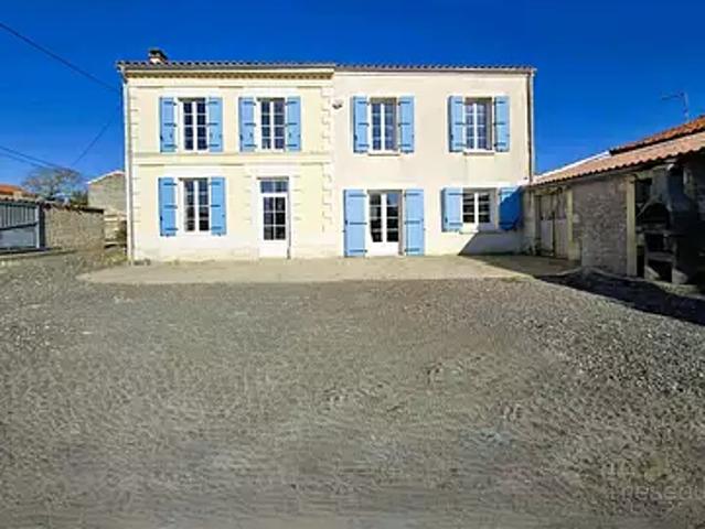 Maison vente à Saint-Jean-d'Angély, La Brousse
