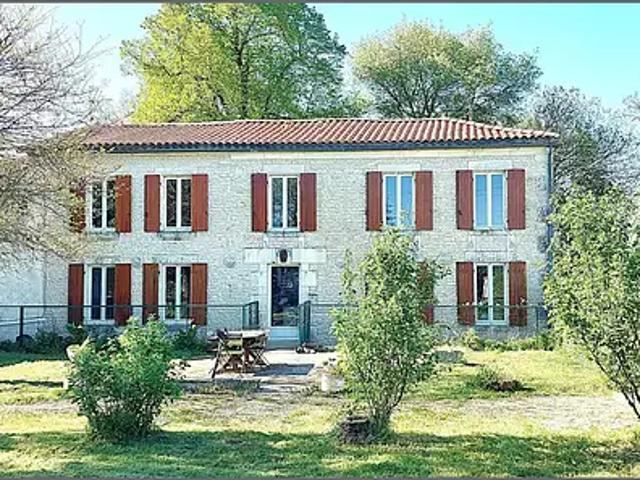 Maison vente à Saint-Jean-d'Angély, La Brousse