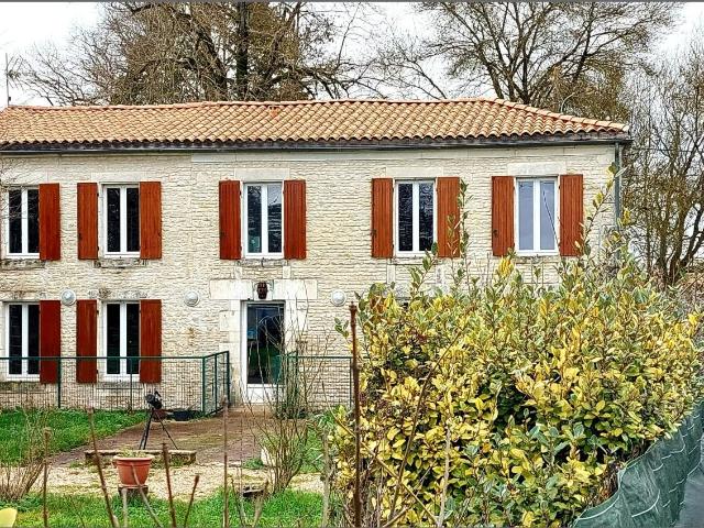 Maison vente à La Brousse, Charente-Maritime