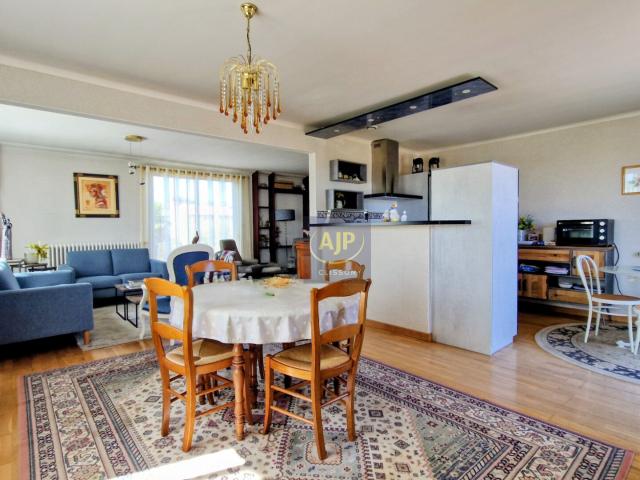 Maison vente à La Roche-sur-Yon, La Bruffière